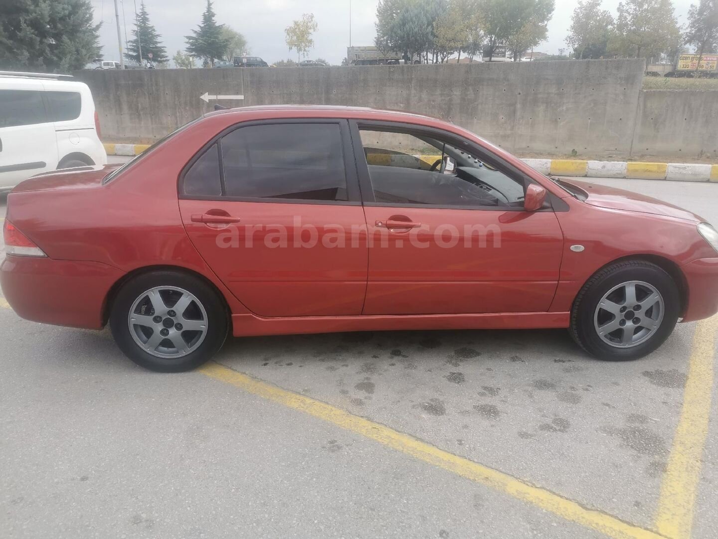 Sahibinden Mitsubishi Lancer 1.6 Comfort 2004 Model Bursa 375.000 km Kırmızı 3