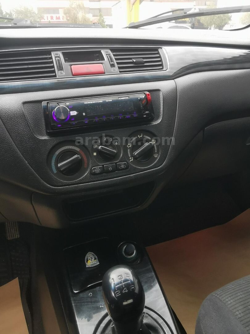 Sahibinden Mitsubishi Lancer 1.6 Comfort 2004 Model Bursa 375.000 km Kırmızı 4