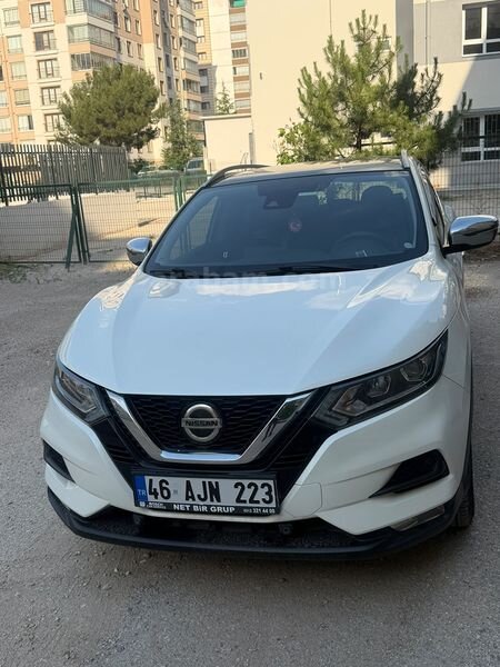 Sahibinden Nissan Qashqai 1.3 DIG-T Sky Pack 2020 Model