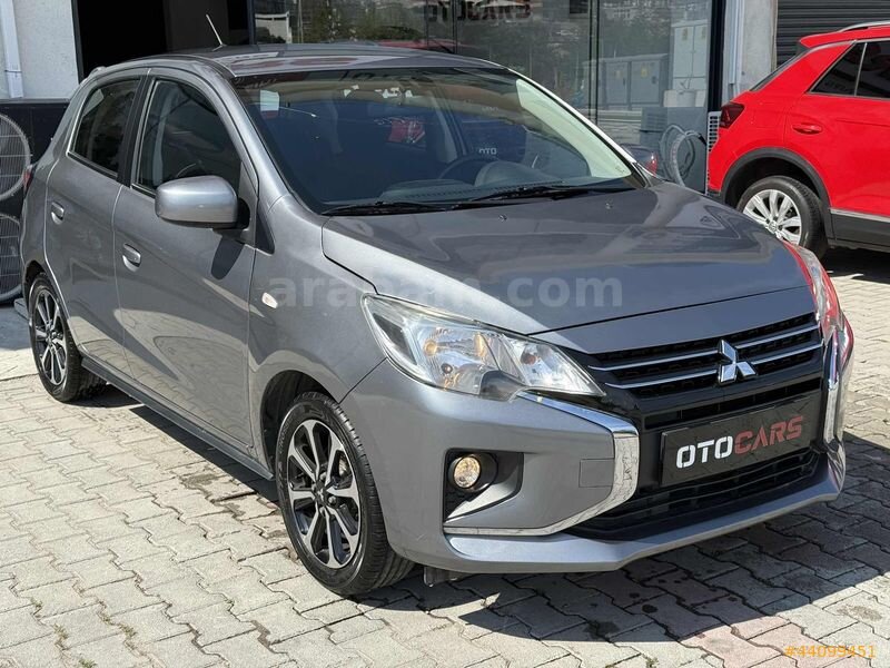 Galeriden Mitsubishi Space Star 1.2 Intense 2021 Model İstanbul 56.000 km Füme