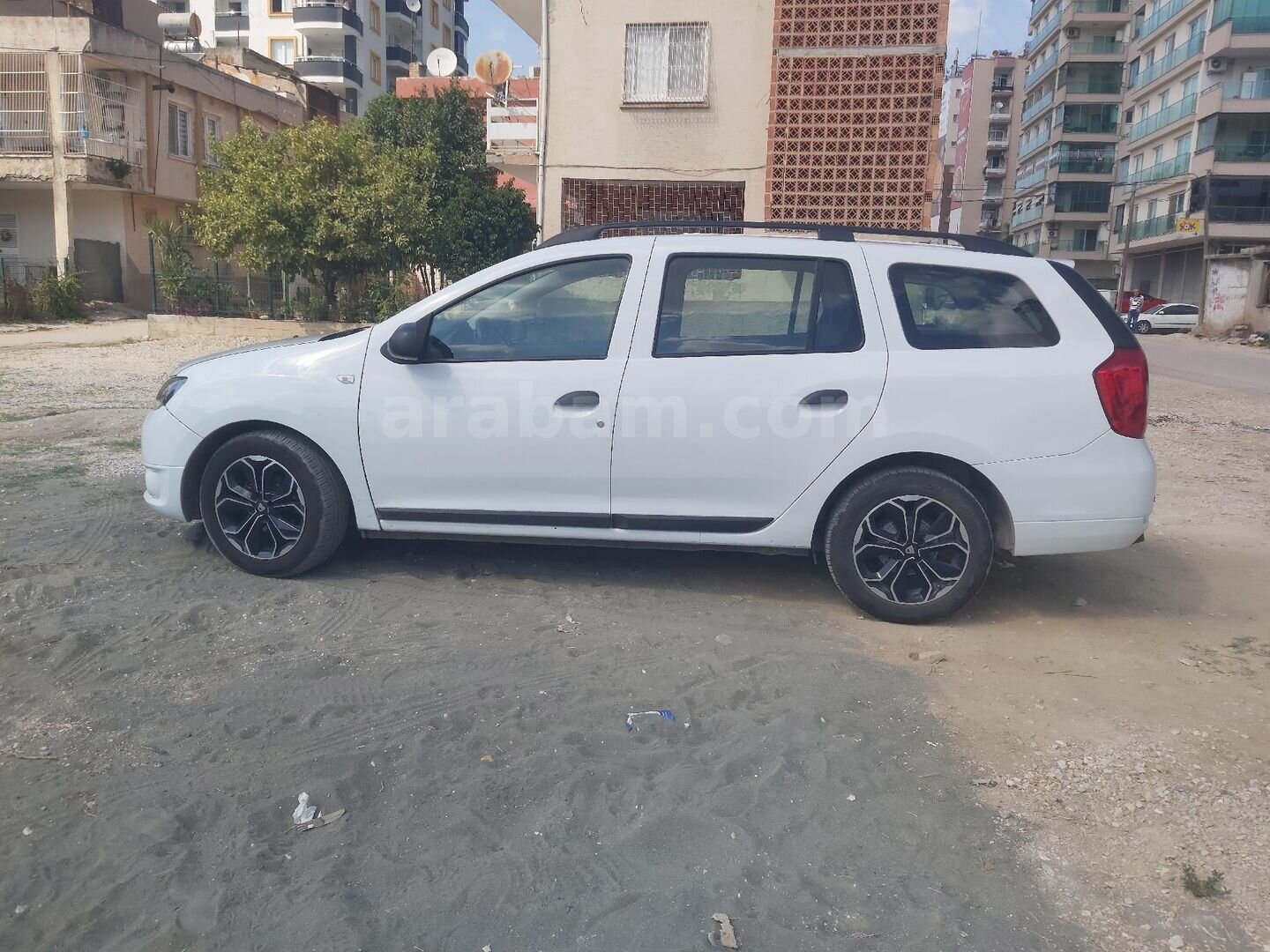 Sahibinden Dacia Logan 1.2 Ambiance 2015 Model Adana 186.000 km Beyaz 6