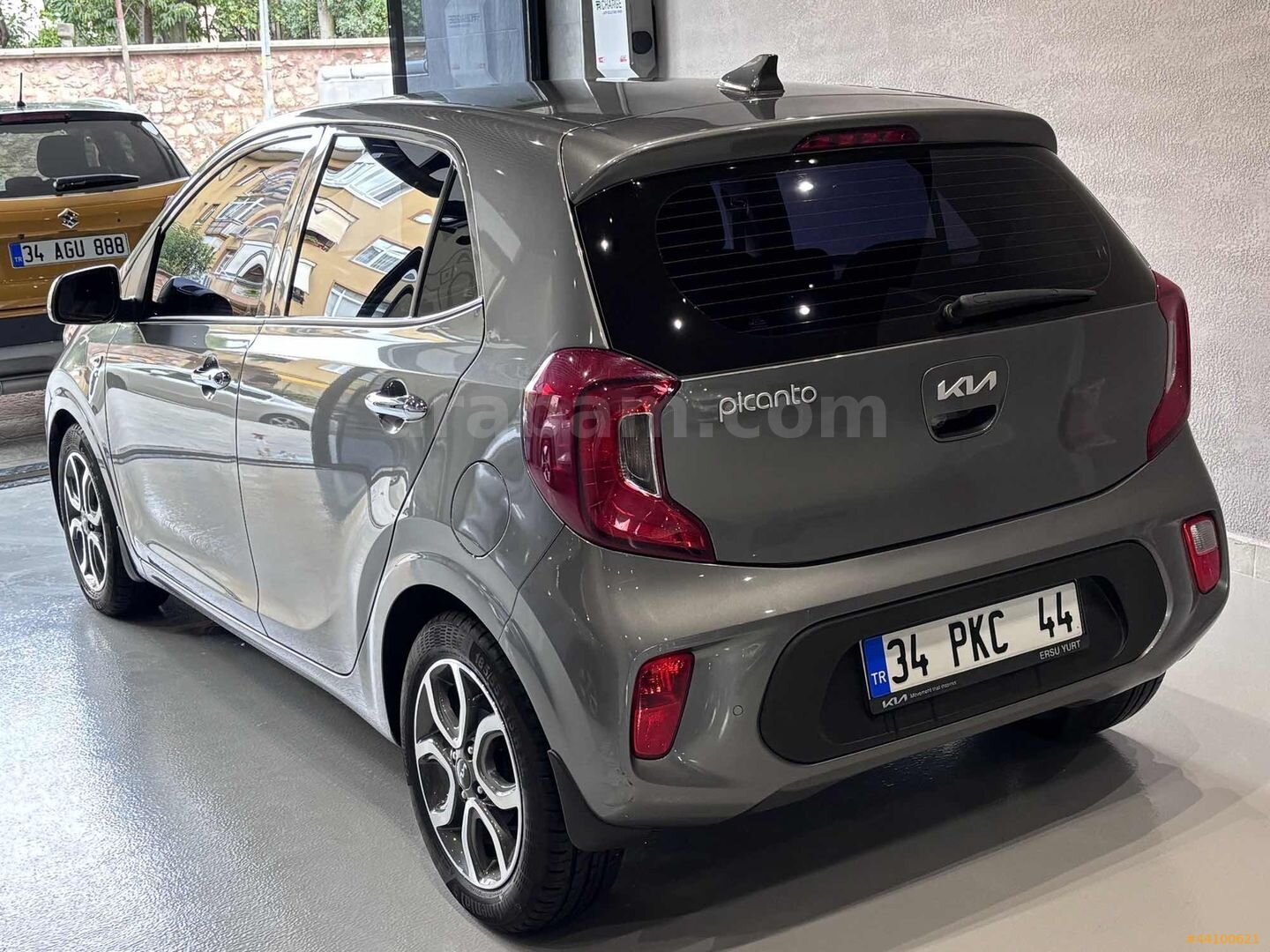 Galeriden Kia Picanto 1.0 MPI Cool 2023 Model İstanbul 6.001 km Füme 7