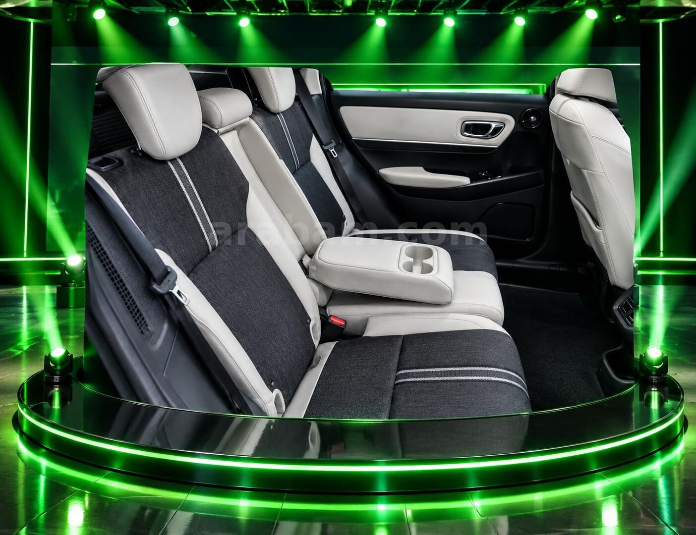 İLK KOKUSU ÜZERİNDE GARAJ ARABASI SİGARA DAHİ İÇİLMEMİŞ HONDA HRV STYLE 6