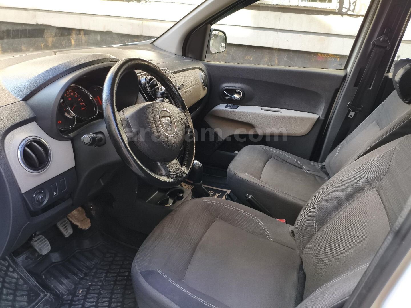 Sahibinden Dacia Lodgy 1.5 dCi Laureate 2015 Model Gaziantep 299.000 km Beyaz 6