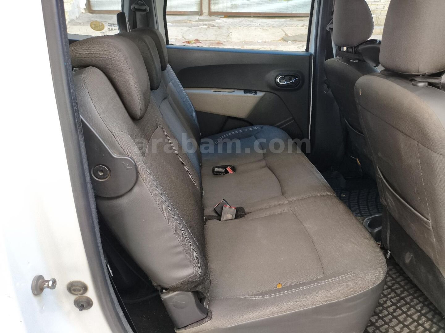 Sahibinden Dacia Lodgy 1.5 dCi Laureate 2015 Model Gaziantep 299.000 km Beyaz 7