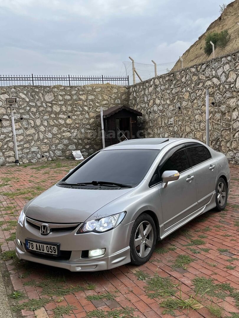 Sahibinden Honda Civic 1.6 Elegance 2007 Model 299.000 km Gri 3