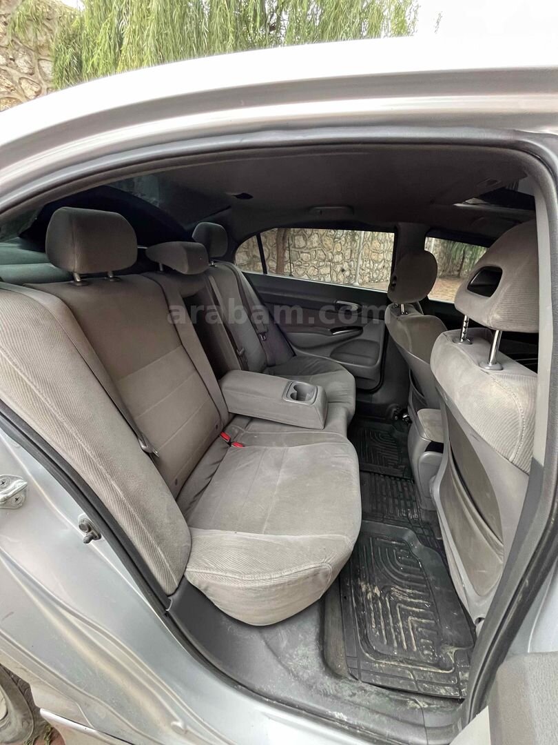 Sahibinden Honda Civic 1.6 Elegance 2007 Model 299.000 km Gri 6