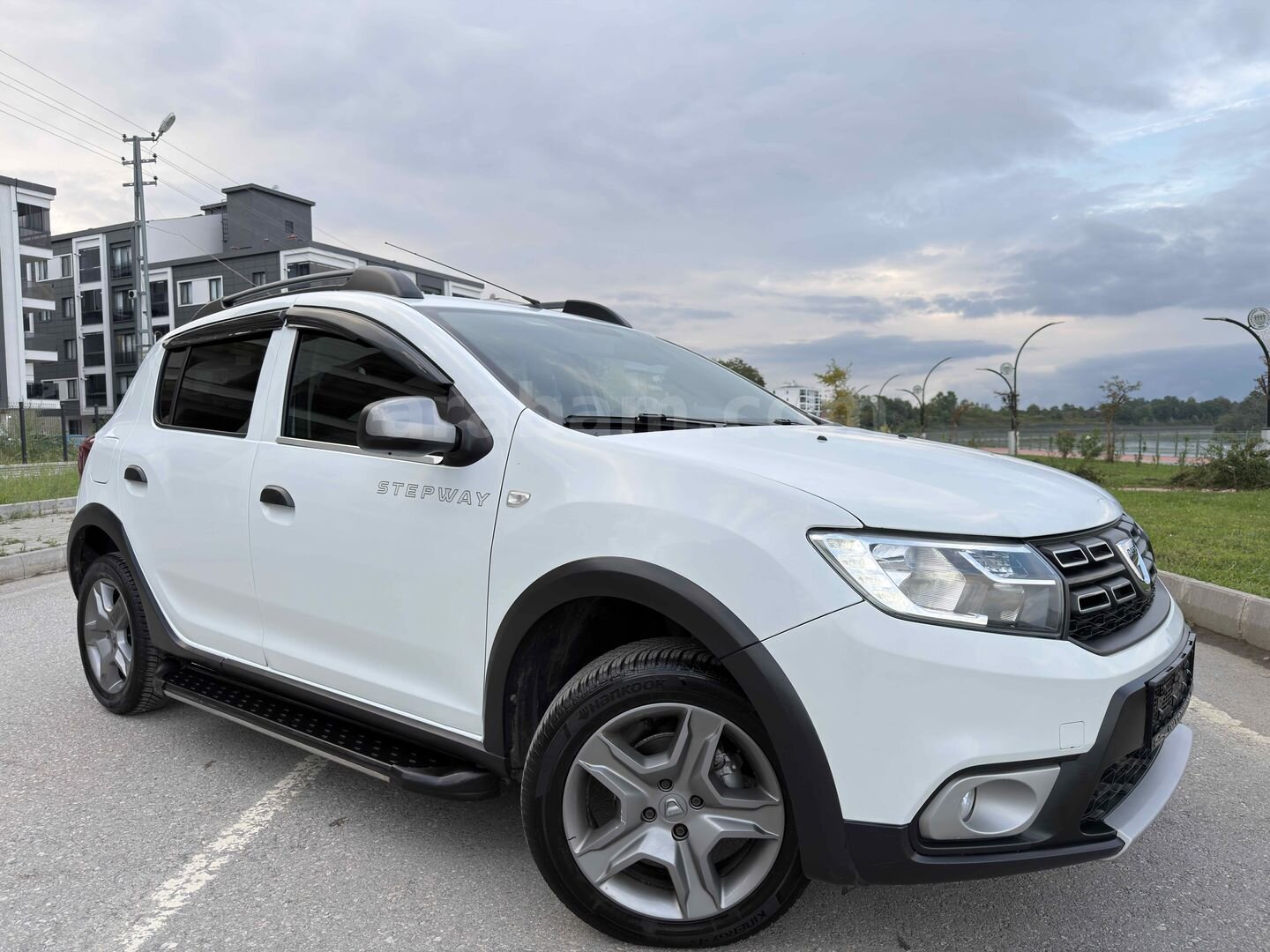 Galeriden Dacia Sandero 1.5 dCi Stepway 2017 Model Samsun 93.000 km Beyaz 1