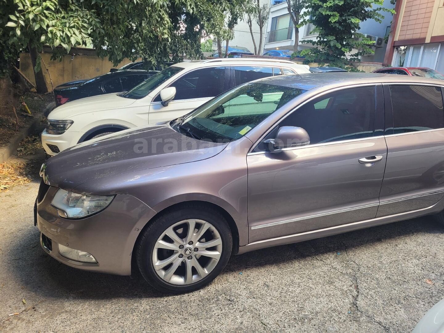 Sahibinden Skoda SuperB 1.6 TDI Elegance 2012 Model İstanbul 151.800 km Mor 4