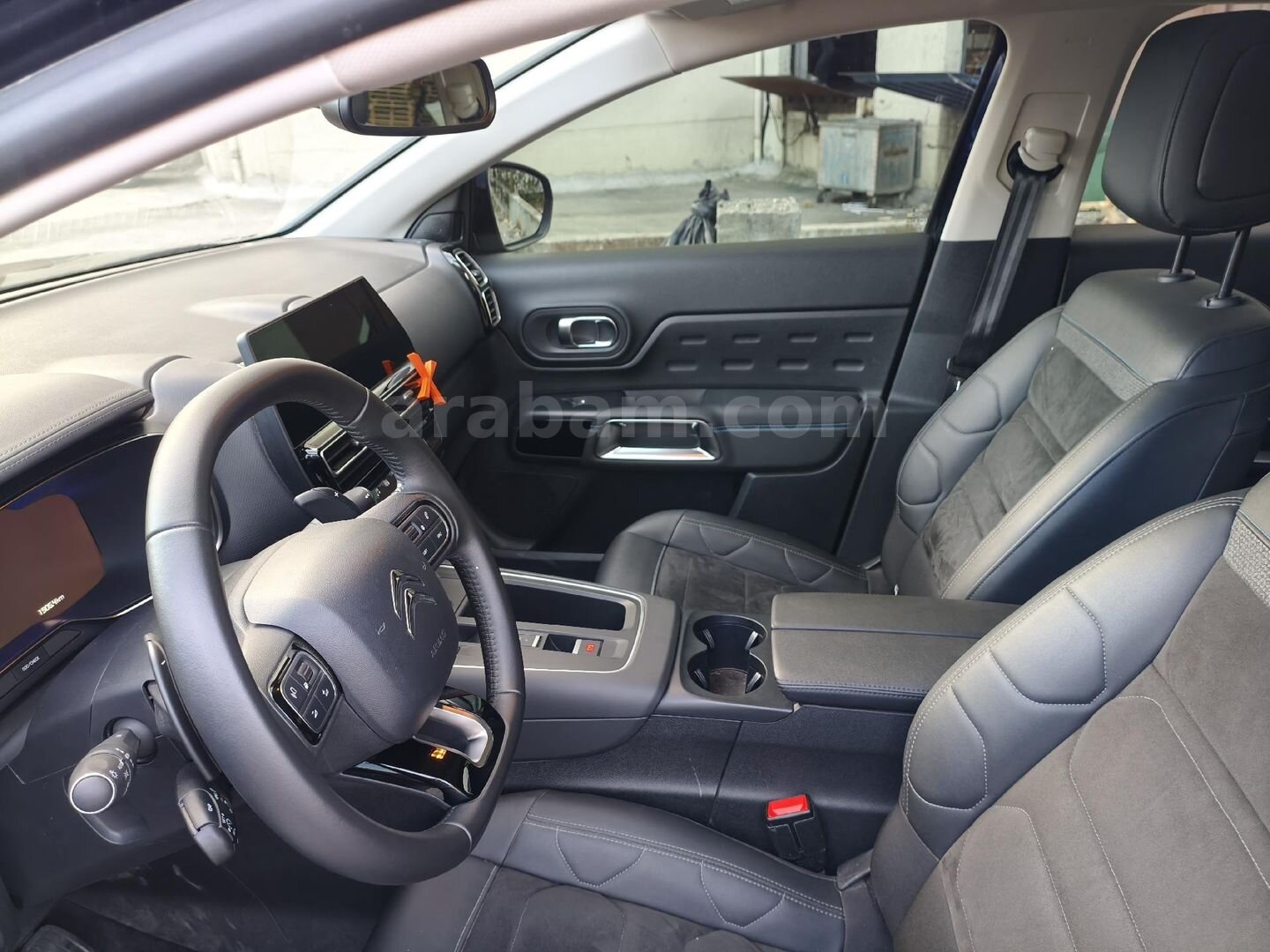 Sahibinden Citroen C5 Aircross 1.5 BlueHDI Shine 2025 Model 21.850 km Mavi 4