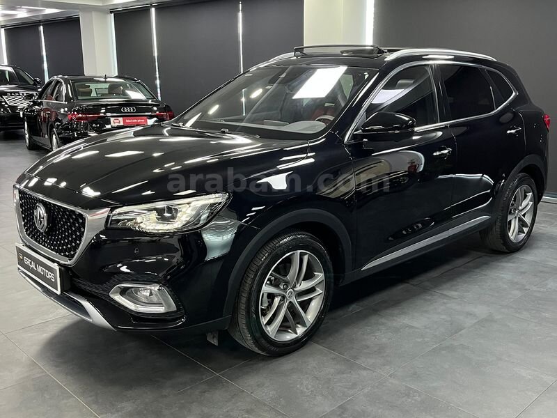Galeriden MG HS 1.5 T-GDI Luxury 2023 Model Samsun 19.600 km Siyah