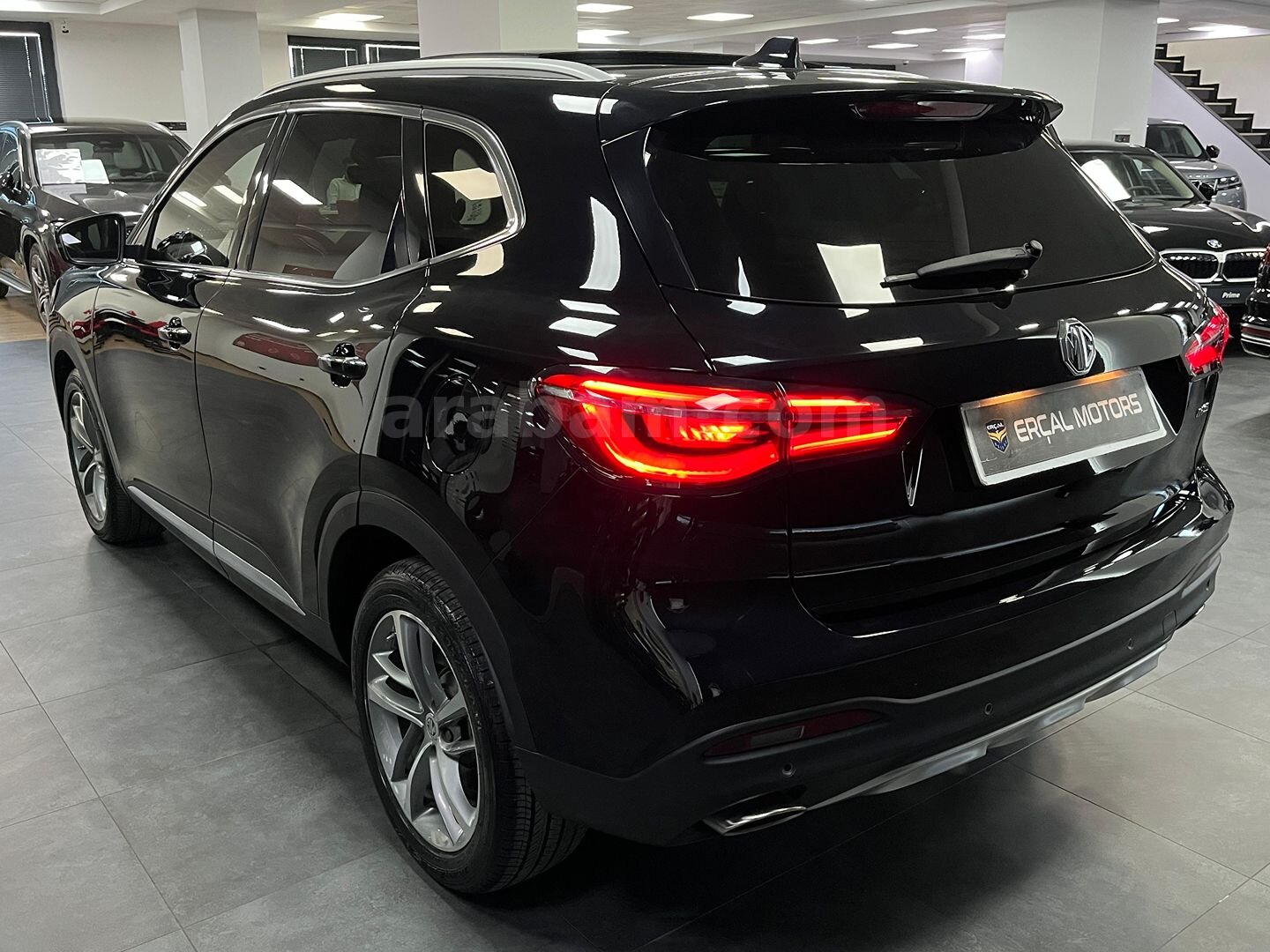 Galeriden MG HS 1.5 T-GDI Luxury 2023 Model Samsun 19.600 km Siyah 5