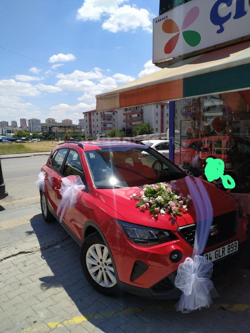 Sahibinden Seat Arona 1.0 EcoTSI Style 2023 Model İstanbul 29.000 km Kırmızı 2