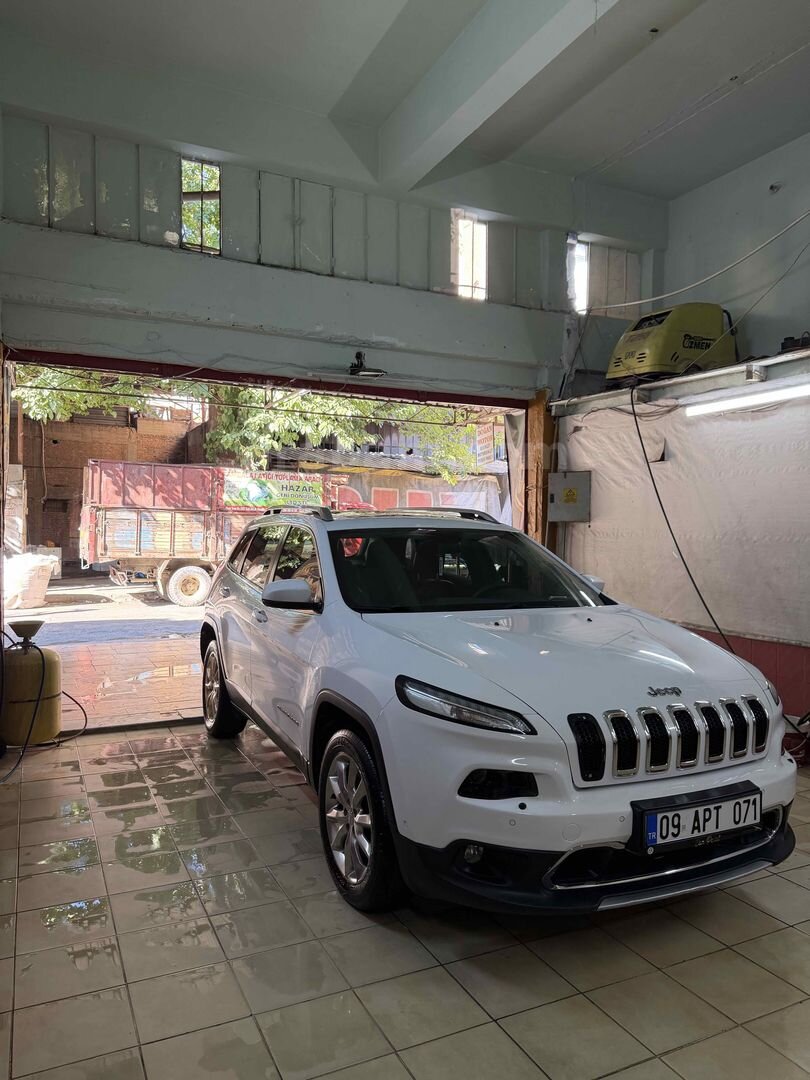Sahibinden Jeep Cherokee 2.0 TD Limited 2015 Model 6