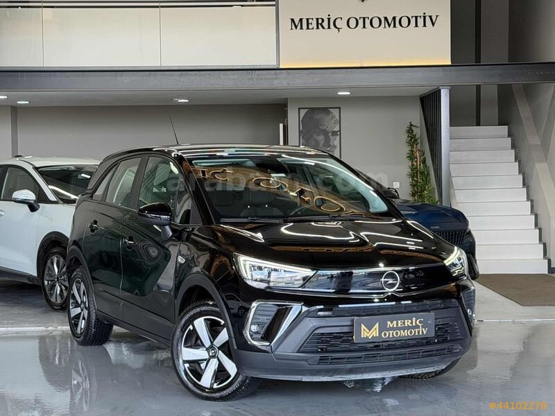 MERİÇTEN-2023-HATASIZ-28.000KM-OPEL CROSSLAND ESSENTİAL OTOMATİK