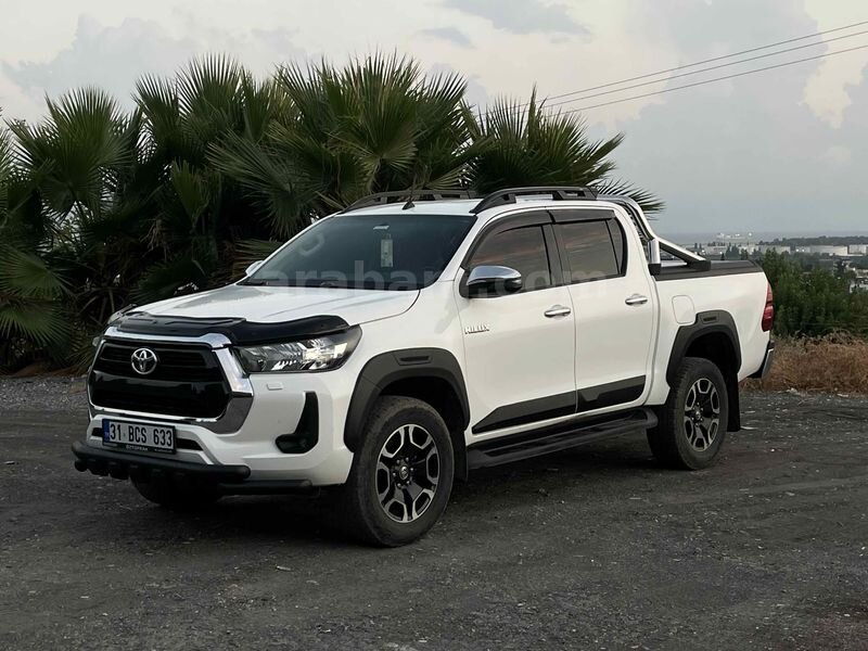 Sahibinden TEMİZ Toyota Hilux 4x2 Adventure