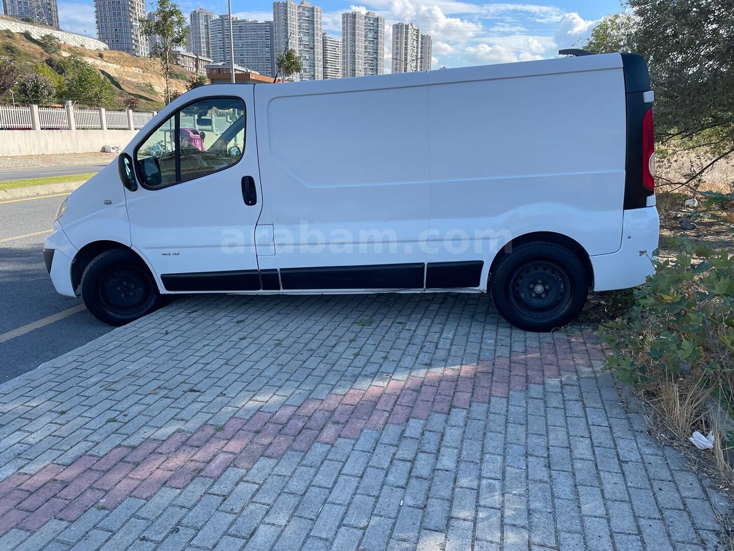 Galeriden Renault Trafic 2.0 DCI Grand Confort 2013 Model İstanbul 439.000 km Beyaz 6