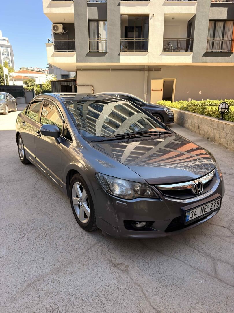 Sahibinden Honda Civic 1.6i VTEC Elegance 2010 Model 3