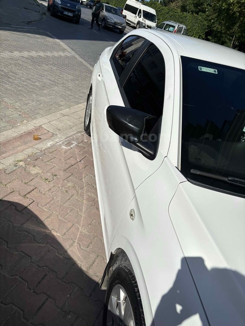 Sahibinden Peugeot 301 1.6 HDi Active 2016 Model 2.227 km Beyaz 5
