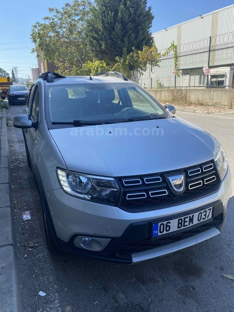 Sahibinden Dacia Sandero 0.9 TCe Stepway Easy-R 2018 Model Kocaeli 87.000 km Gri 2