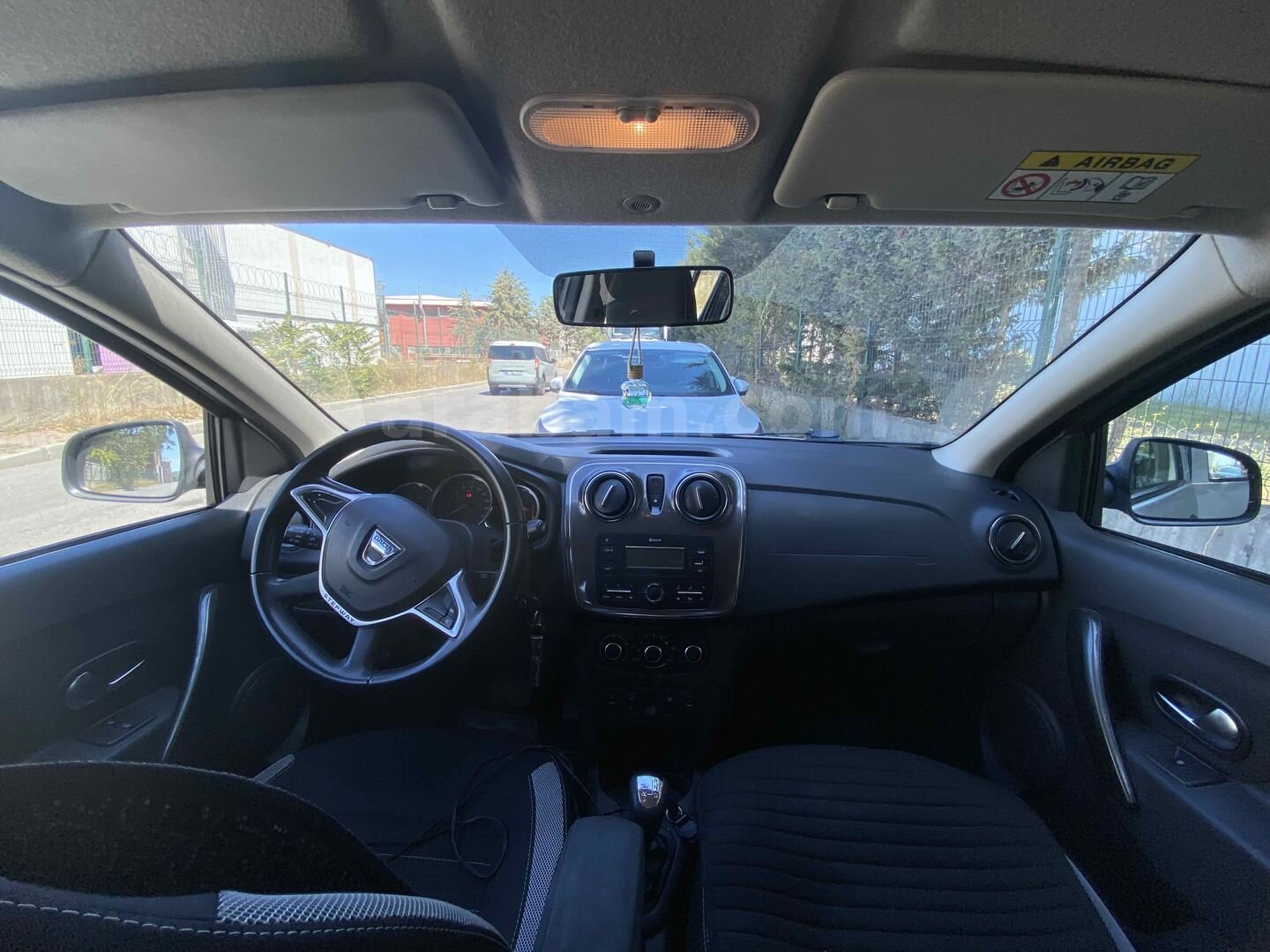Sahibinden Dacia Sandero 0.9 TCe Stepway Easy-R 2018 Model Kocaeli 87.000 km Gri 4