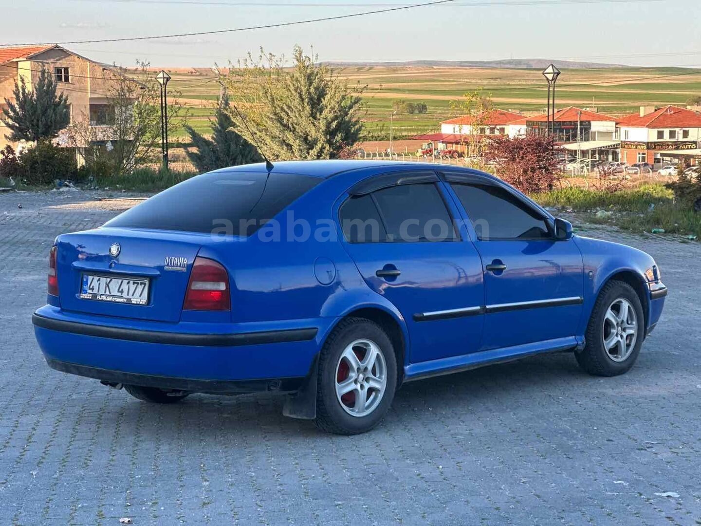 Galeriden Skoda Octavia 1.6 GLX 2000 Model Yozgat 350.000 km Mavi 5