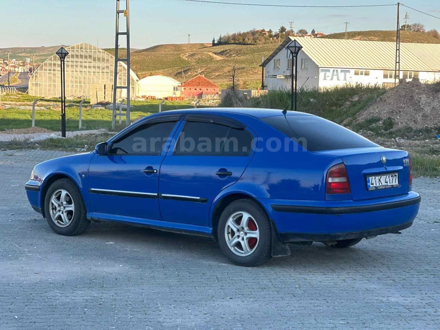 Galeriden Skoda Octavia 1.6 GLX 2000 Model Yozgat 350.000 km Mavi 3