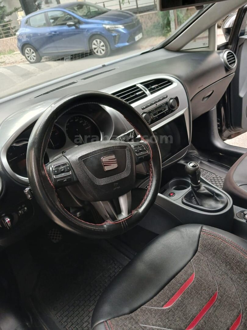 Sahibinden Seat Leon 1.4 TSI Stylance 2010 Model İstanbul 196.000 km Siyah 3