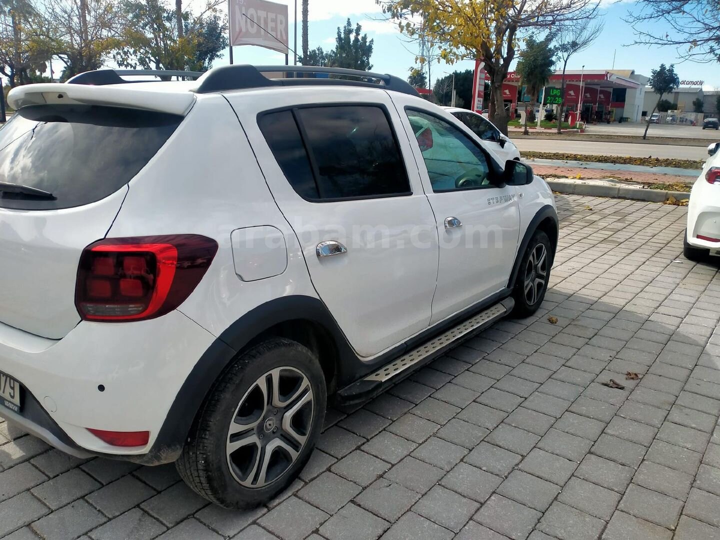 Sahibinden Dacia Sandero 0.9 TCe Stepway 2019 Model Adana 63.000 km Beyaz 4