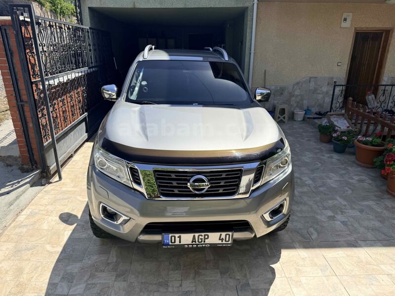 Sahibinden Nissan Navara 2.3 dCi 4x4 2017 Model 80.000 km Gri (metalik)
