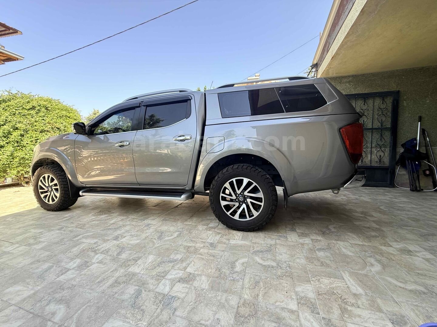 Sahibinden Nissan Navara 2.3 dCi 4x4 2017 Model 80.000 km Gri (metalik) 6
