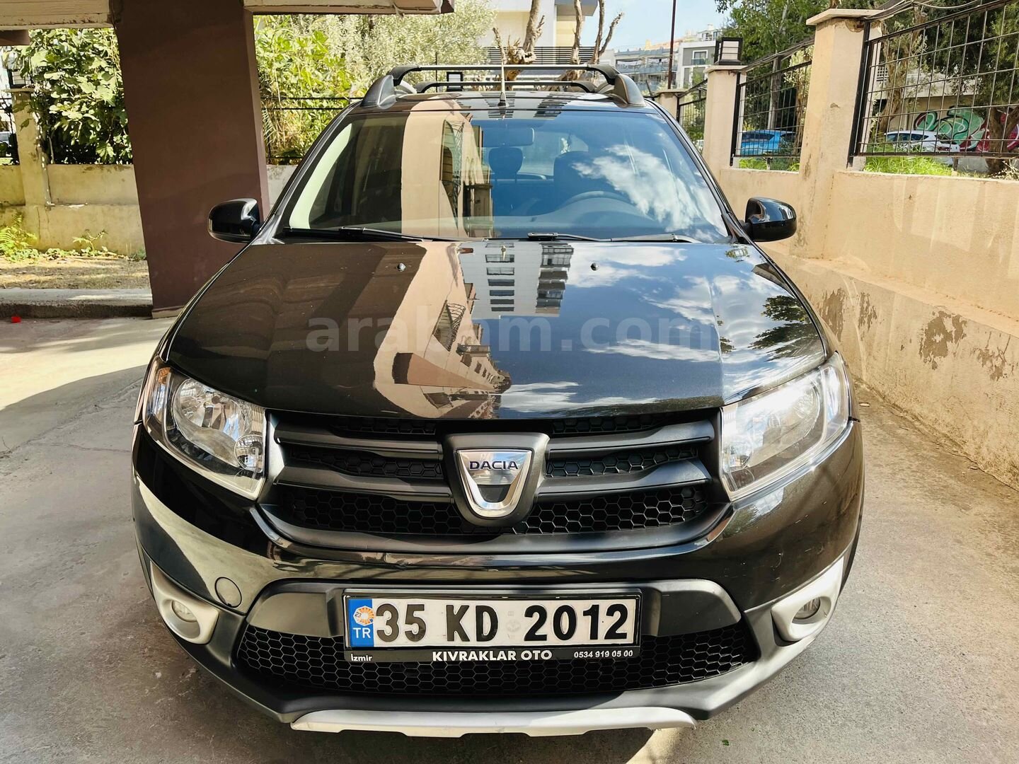 Galeriden Dacia Sandero 1.5 dCi Stepway 2015 Model İzmir 168.575 km Siyah 3