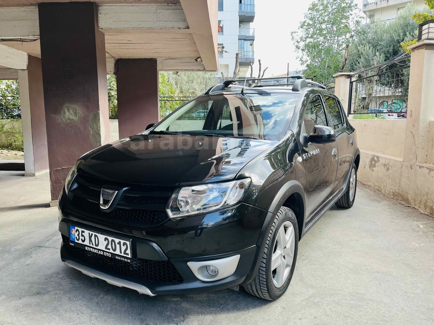 Galeriden Dacia Sandero 1.5 dCi Stepway 2015 Model İzmir 168.575 km Siyah 2