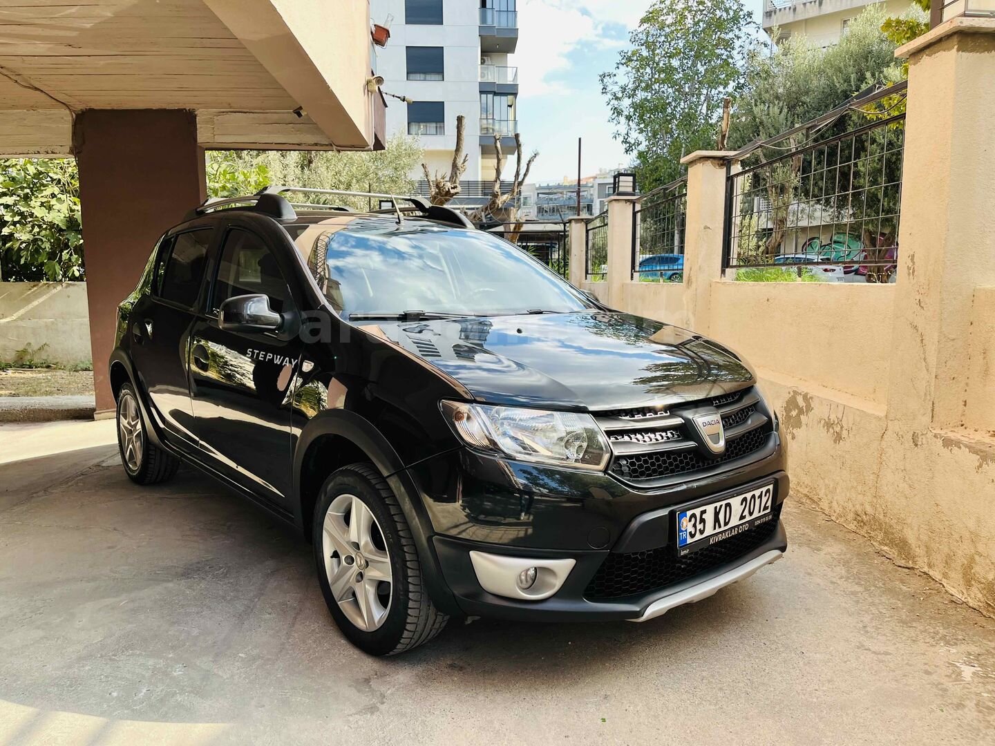Galeriden Dacia Sandero 1.5 dCi Stepway 2015 Model İzmir 168.575 km Siyah 4