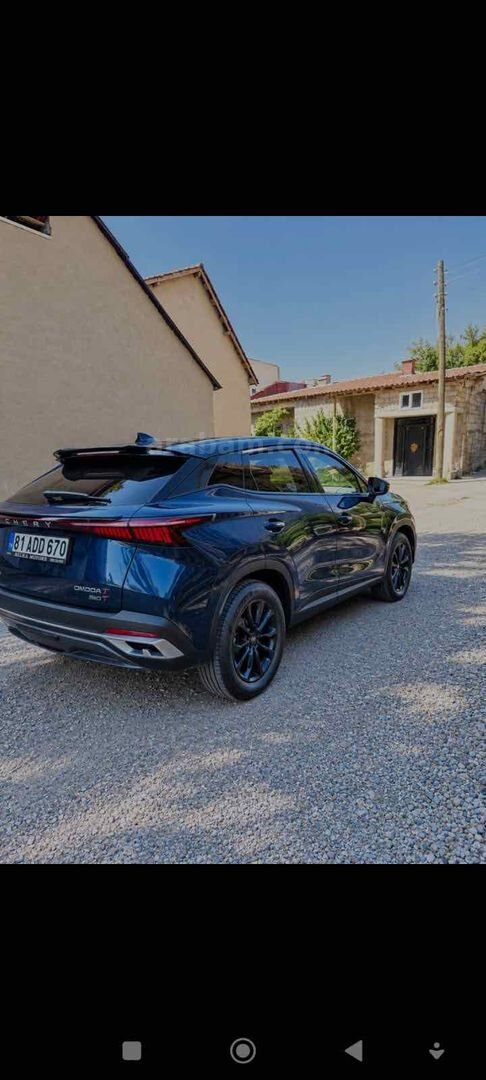 Sahibinden Chery Omoda 5 1.6 T-GDI Comfort 2023 Model Hakkari 40.900 km Lacivert 4