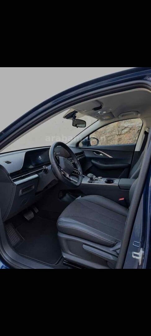 Sahibinden Chery Omoda 5 1.6 T-GDI Comfort 2023 Model Hakkari 40.900 km Lacivert 7