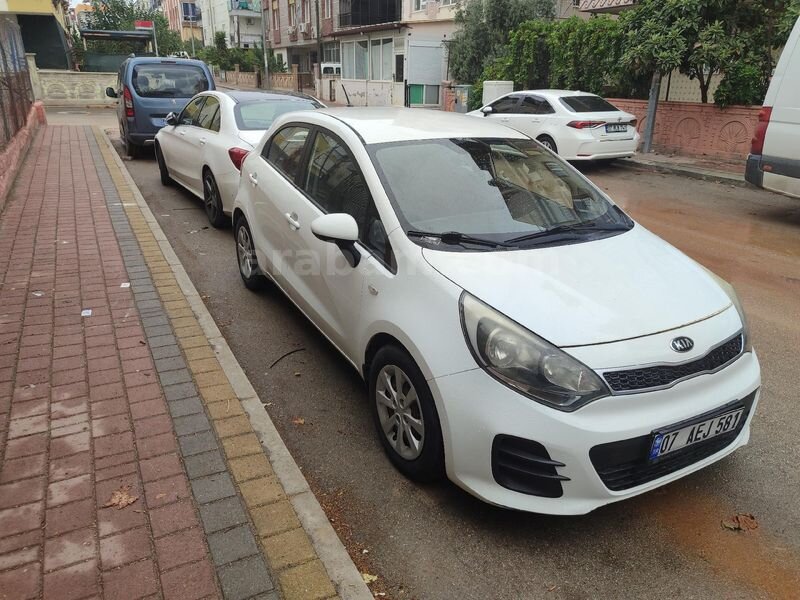 Sahibinden Kia Rio 1.25 CVVT Comfort 2016 Model Antalya 65.000 km Beyaz