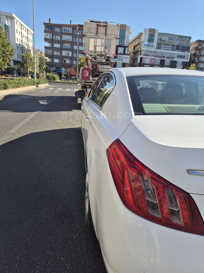 Sahibinden temiz aile aracı Peugeot 508 1.6 e-HDi Active 2012 Model 6