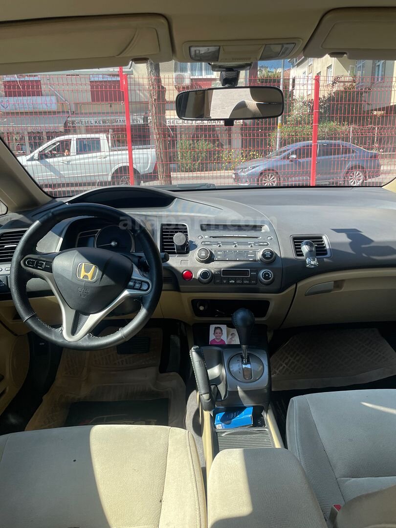 Sahibinden Honda Civic 1.4 Hybrid 2008 Model 3