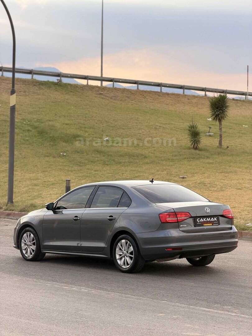 Galeriden Volkswagen Jetta 1.2 TSi Comfortline 2014 Model Manisa 213.000 km Füme 4