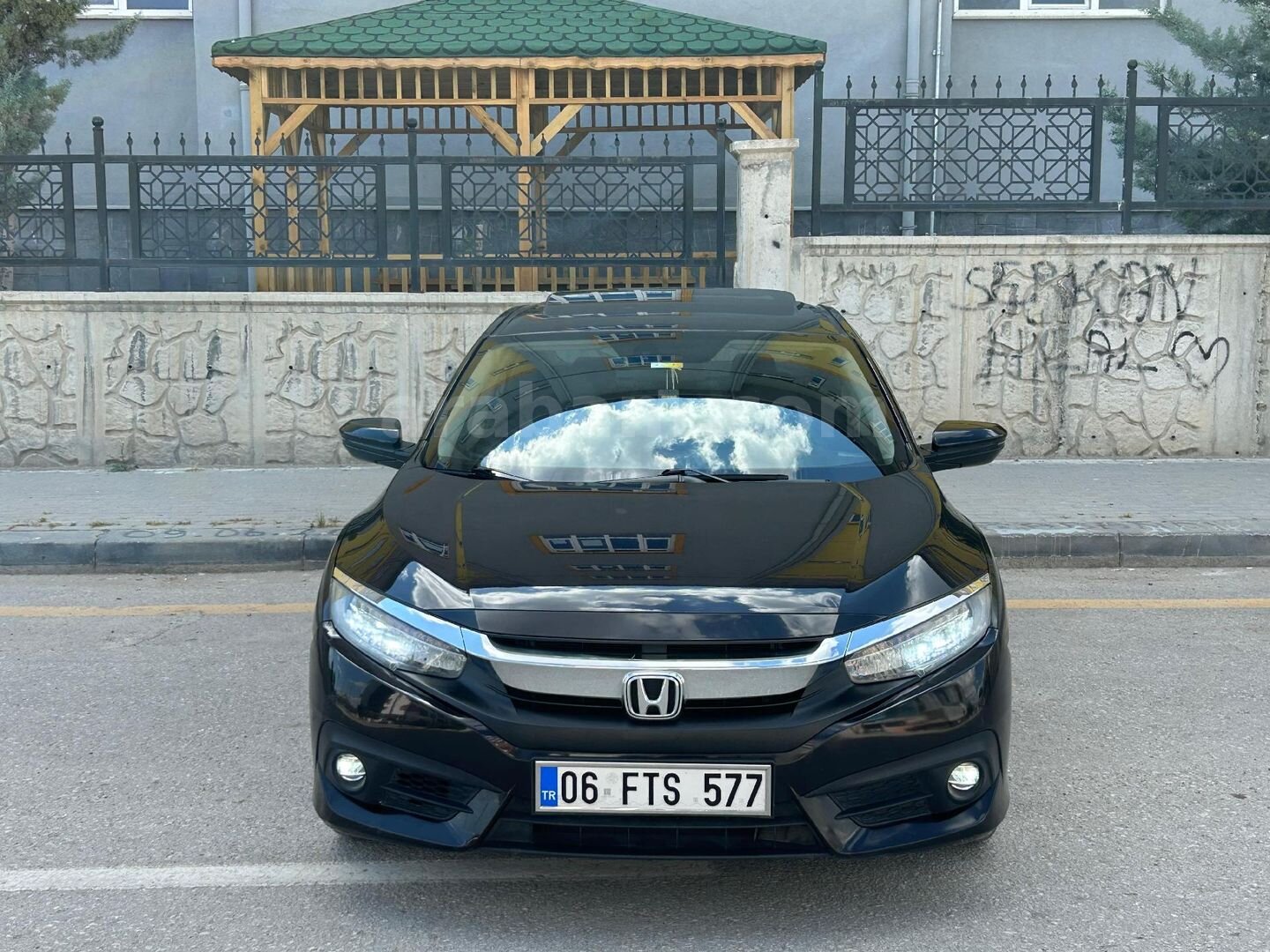 Sahibinden Honda Civic 1.6i VTEC Executive 2017 Model 170.000 km Siyah 1