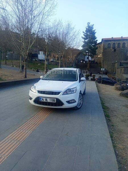 Sahibinden Ford Focus 1.6 TDCi Collection 2011 Model 285.000 km Beyaz