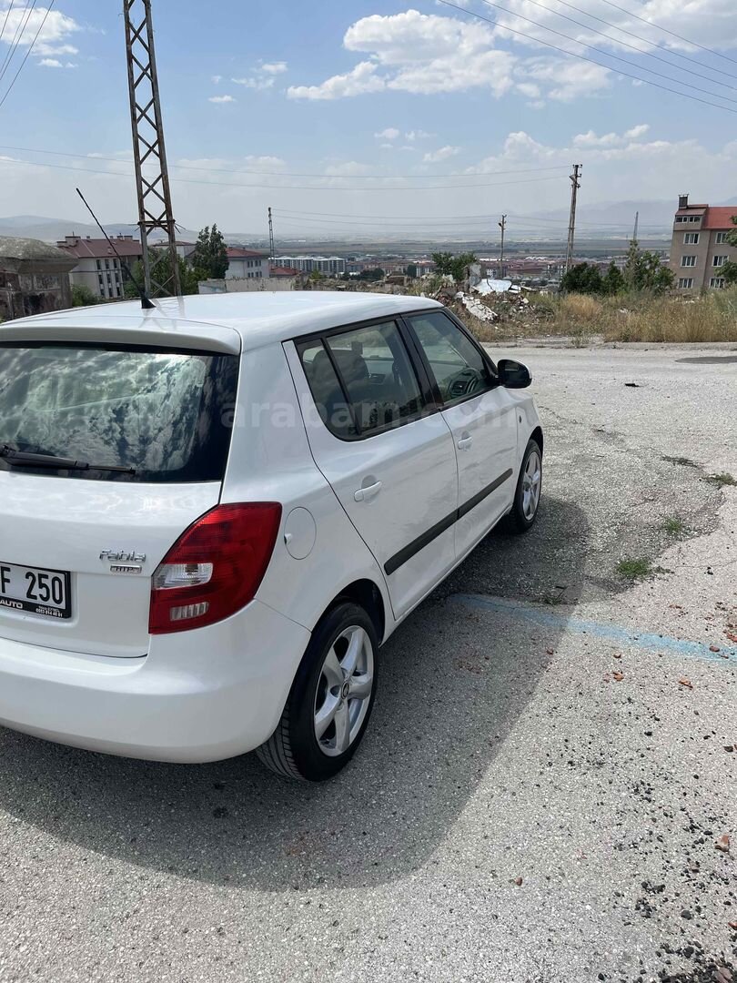 Sahibinden Skoda Fabia 1.2 Ambiente 2011 Model 4
