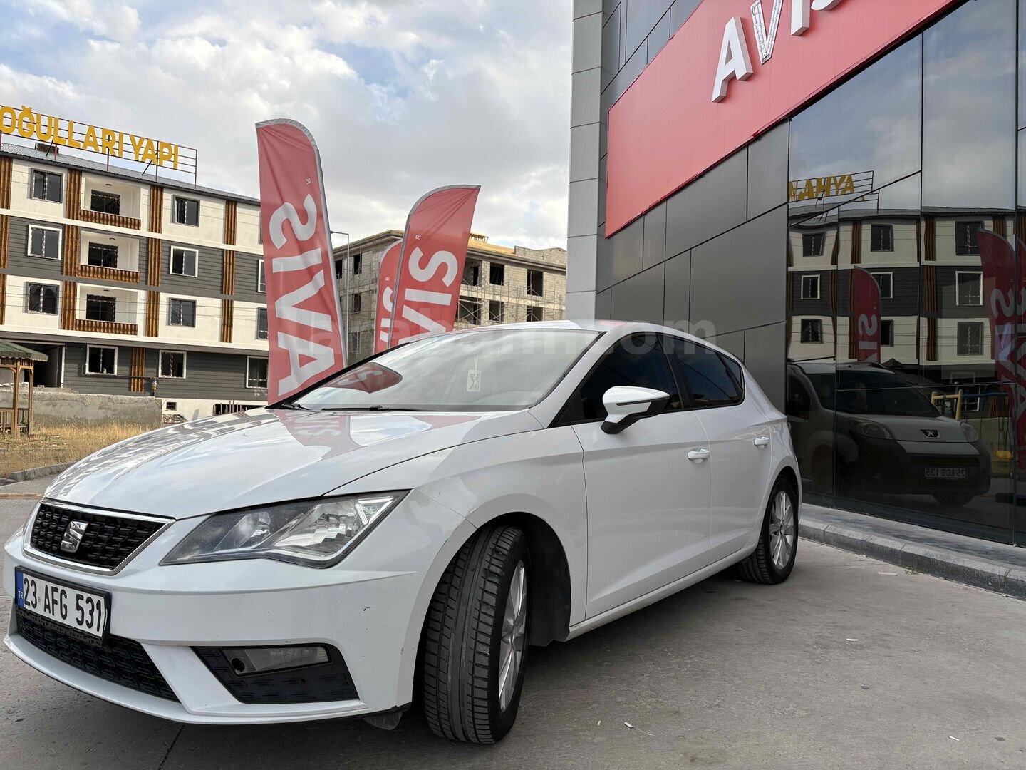 Sahibinden Seat Leon 1.6 TDI Style 2017 Model Ağrı 177.000 km Beyaz 3