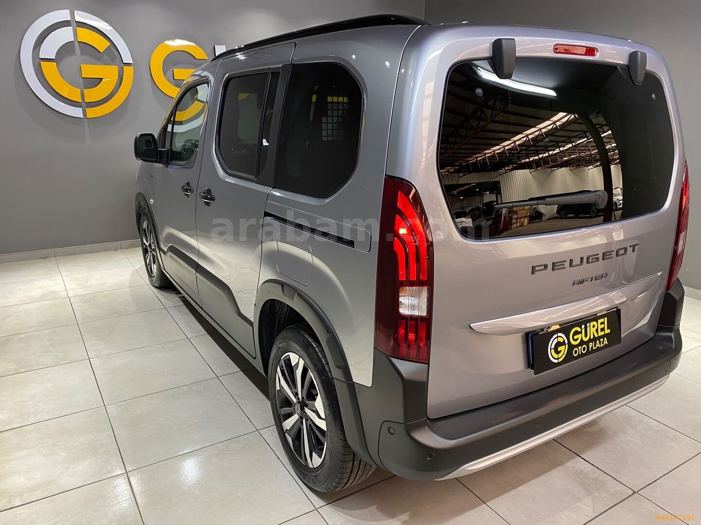 Galeriden Peugeot Rifter 1.5 BlueHDI GT 2026 Model İzmir 23.092 km Gri 4