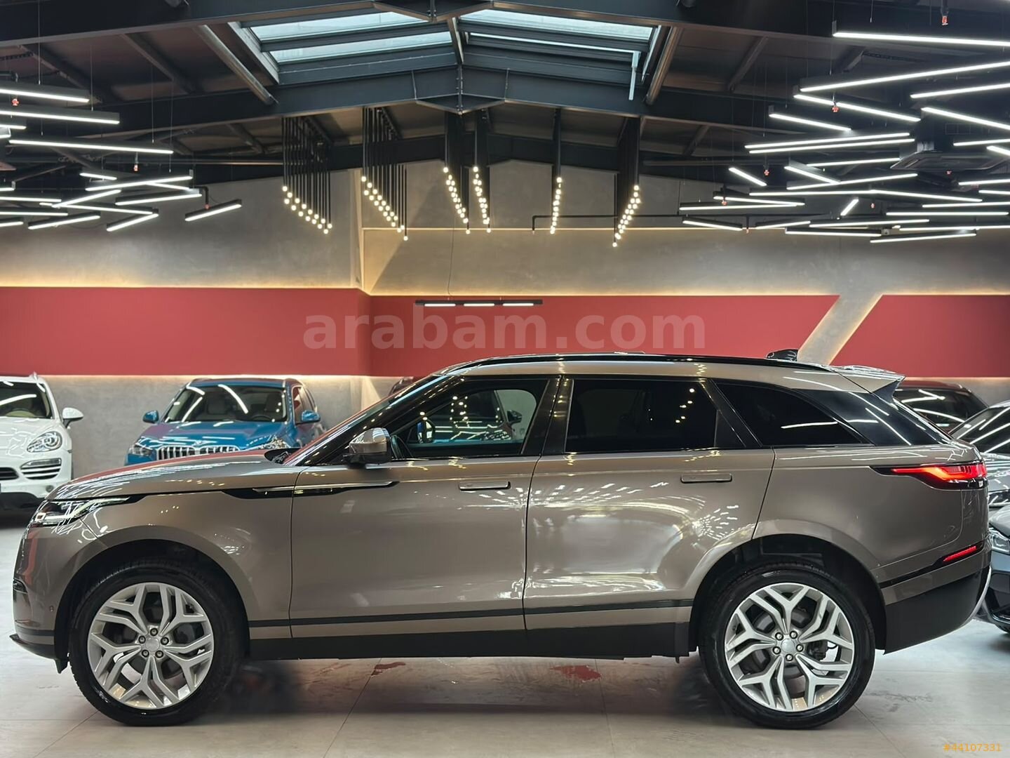 Galeriden Land Rover Range Velar 2.0 TD4 SE 2017 Model İstanbul 60.000 km Kahverengi 4