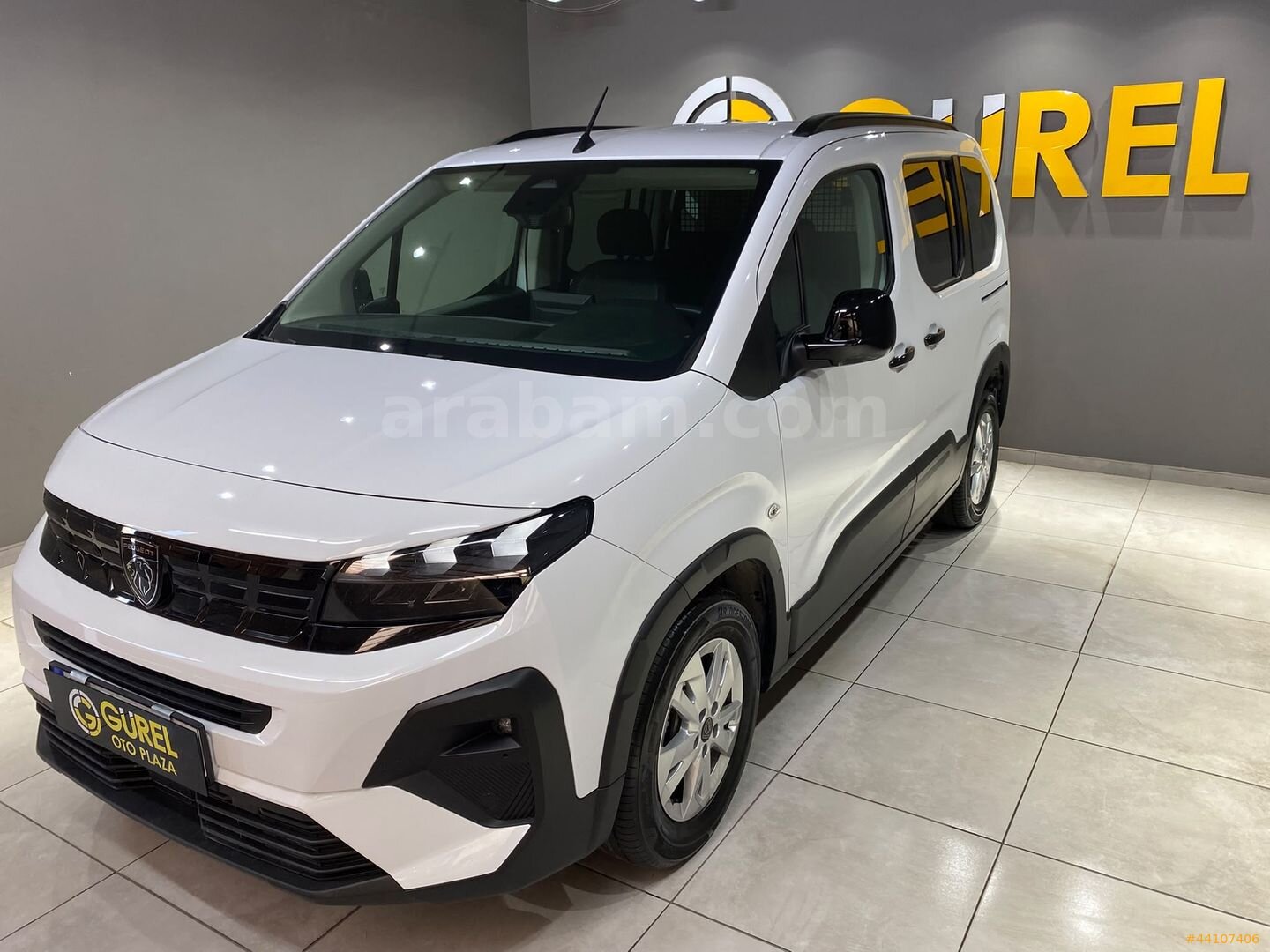Galeriden Peugeot Rifter 1.5 BlueHDI Allure 2026 Model İzmir 12.608 km Beyaz 3