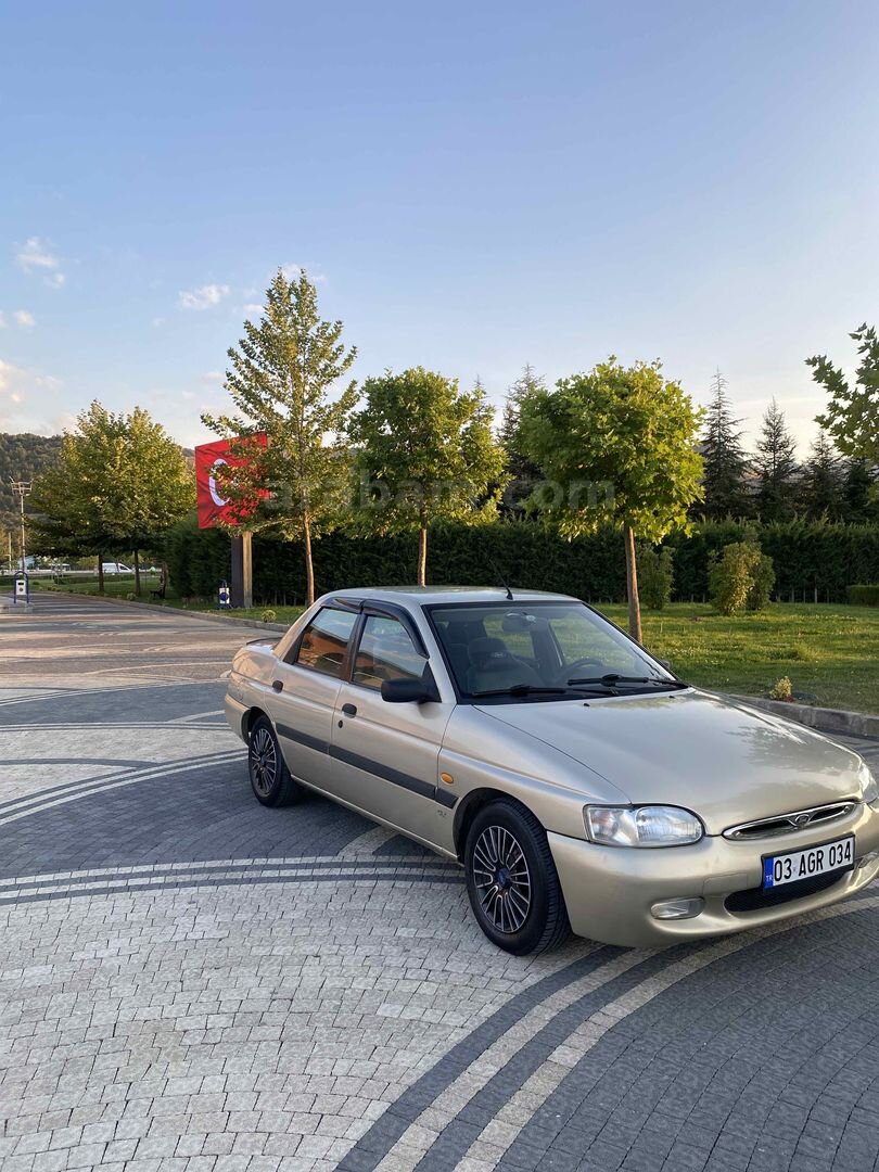 Sahibinden Ford Escort 1.6 CLX 1997 Model 7