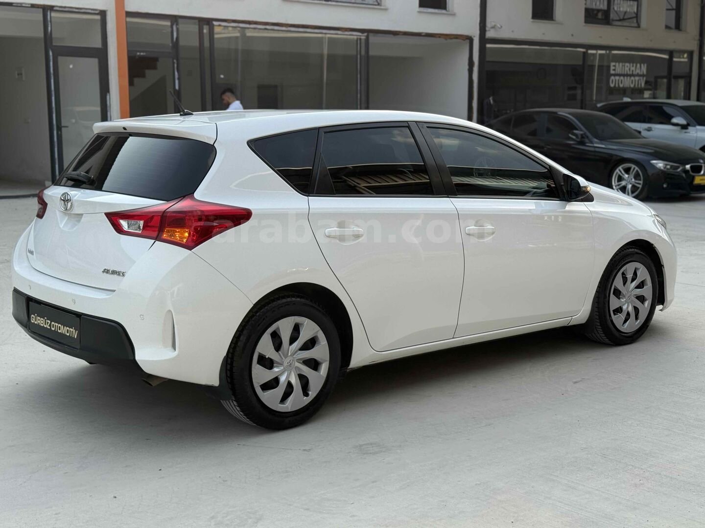 Galeriden Toyota Auris 1.33 Life 2013 Model Osmaniye 110.000 km Beyaz 6
