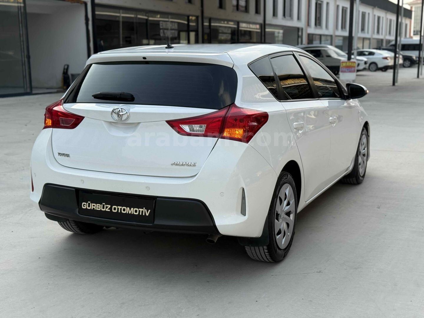 Galeriden Toyota Auris 1.33 Life 2013 Model Osmaniye 110.000 km Beyaz 7